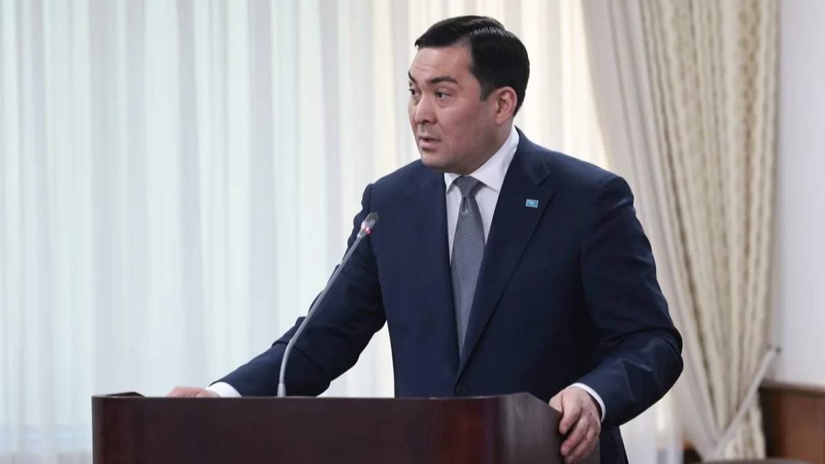 Шұлықтағы кемпірмен жыныстық қатынас